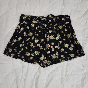 Papaya Black All Over Floral Daisy Print Ribbon Bow Belt Skort - Size Small